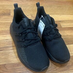 Black Adidas Questar Flow Kids